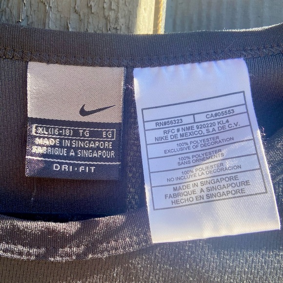 Nike Women’s Long Sleeve Dri-Fit Top - Picture 2 of 6